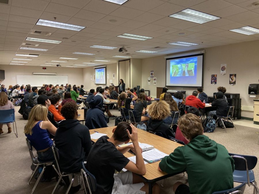 Dr. Kristie Manning talks to Amador freshman about prescription drugs ...